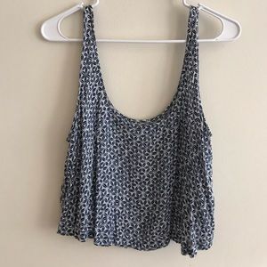 Scoop neck cropped tank top